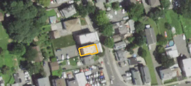 8-Unit Brick Apartment Building