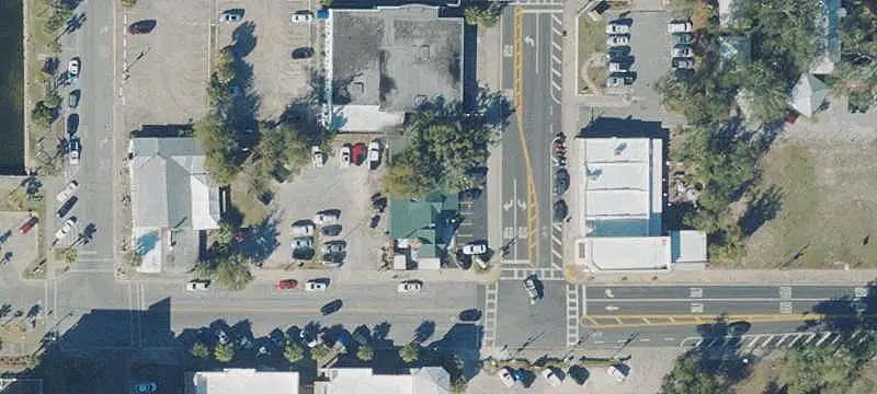 Waterfront Single-Tenant Office Building