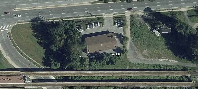 4-Bay Auto Service Center
