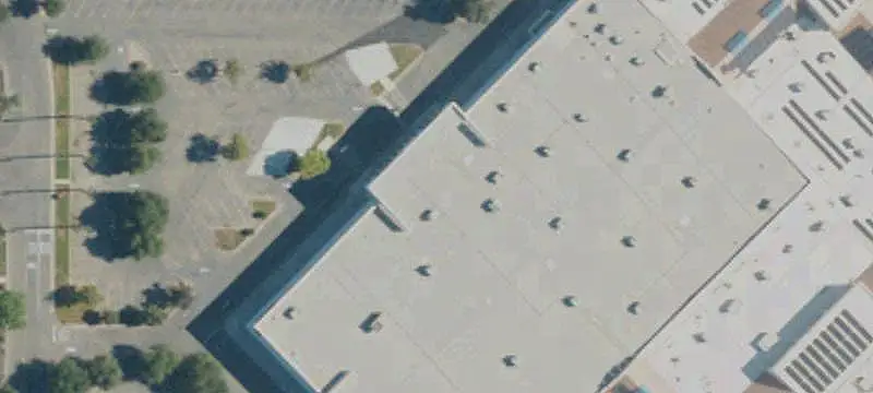 Multi-Tenant Shopping Center