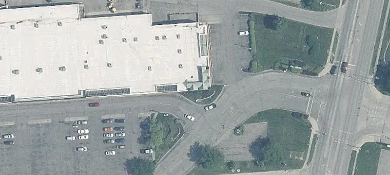 Kroger-Anchored Shopping Center