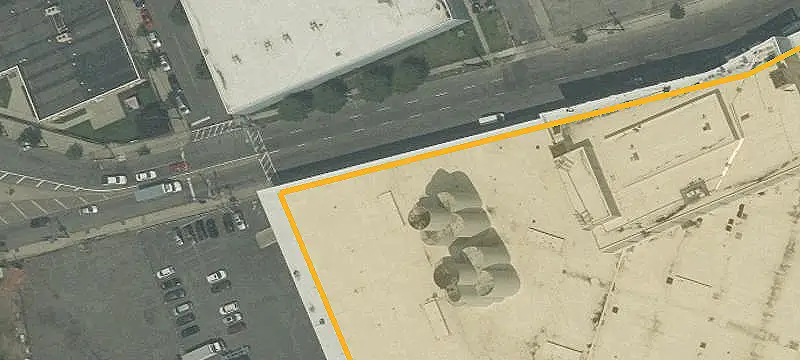 Warehouse with Lavatories