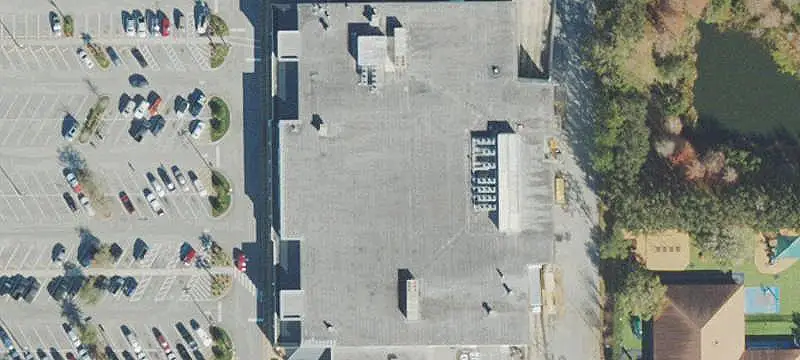 Anchored Power Center