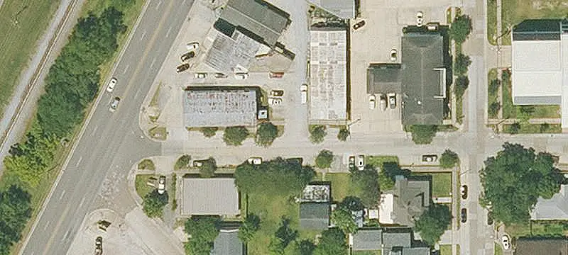 Commercial Showroom with Offices
