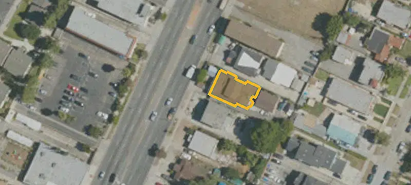 Duplex with Rear Apartment