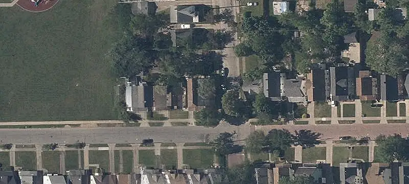 Duplex with Vacant Upper Unit