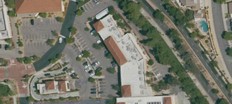Multi-Tenant NNN Shopping Center