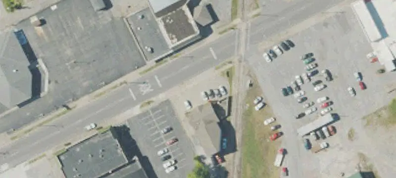 Office Building with Dual Access