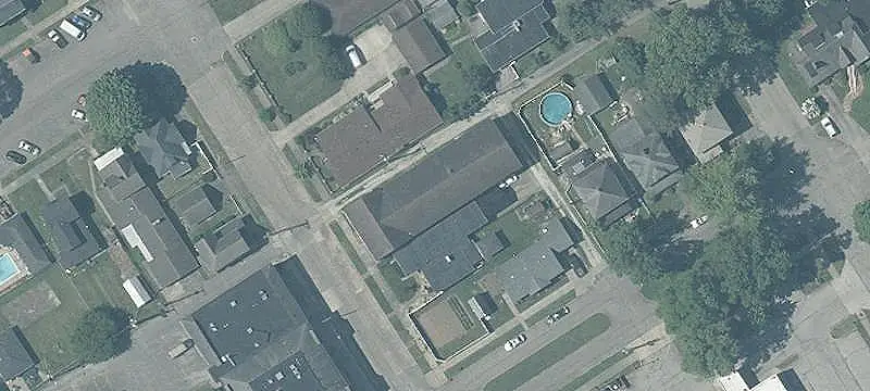 Renovation-Ready Apartment Building