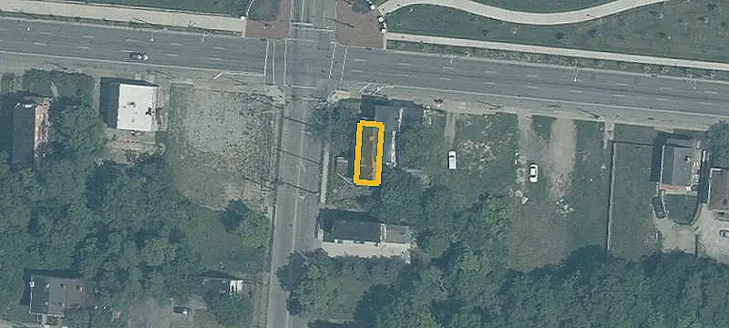 Mixed-Use Property with Flexible First Floor