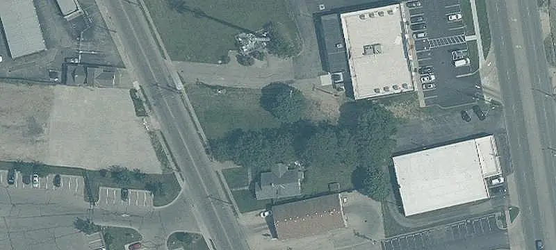 Commercial Land in Business District