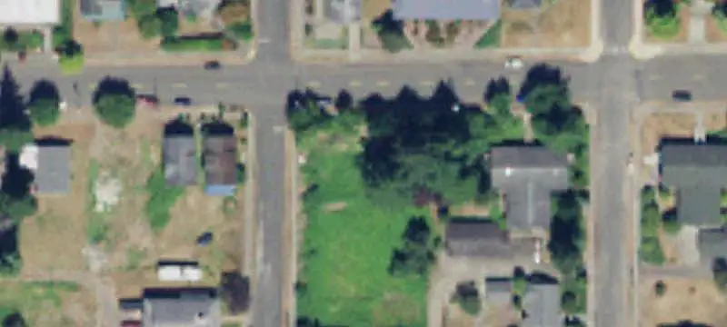 10-Unit Townhome-Style Apartment Building