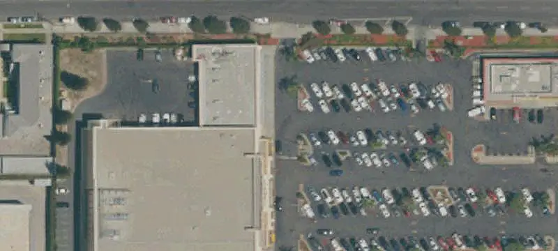 Grocery-Anchored Retail Suite