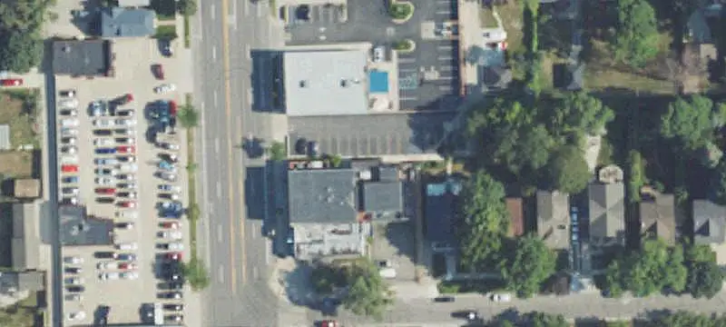 Mixed-Use Building with Residential Lofts
