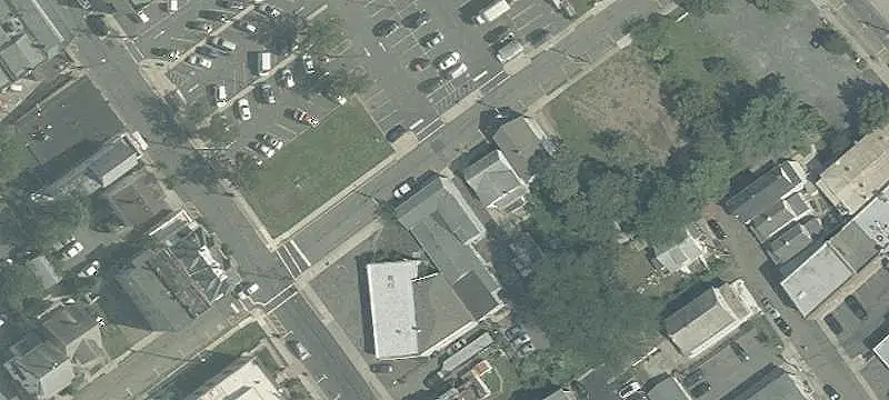 6-Unit Apartment Building