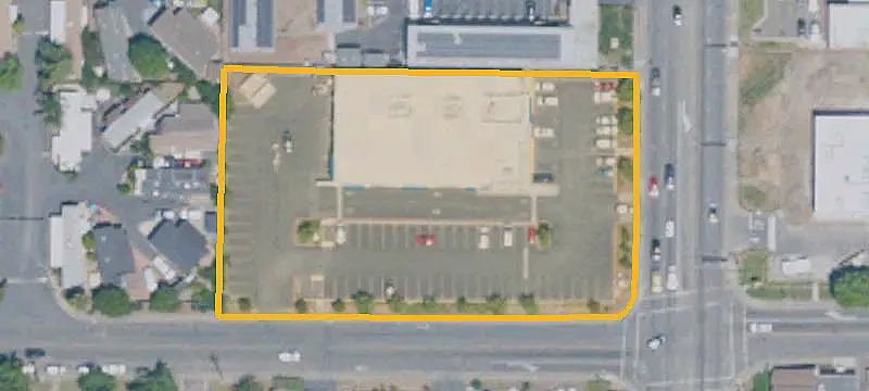 Retail Space Near Major Retailers
