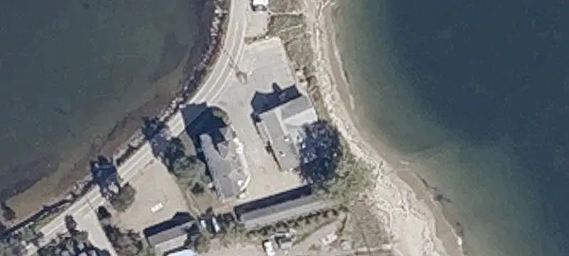 Mixed-Use Property with Guest Cottages