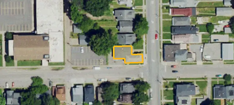 8-Unit Apartment Building