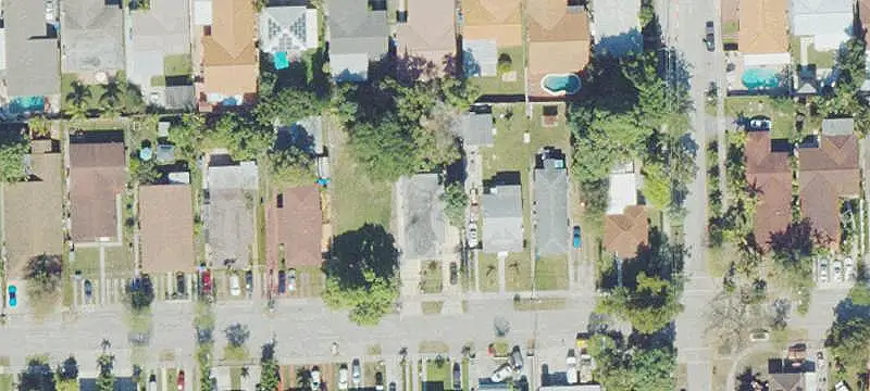 Renovated Duplex with Yard