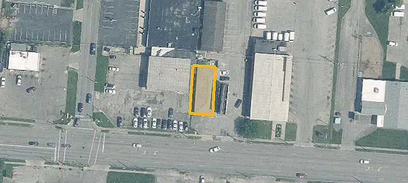Freestanding Storefront Property