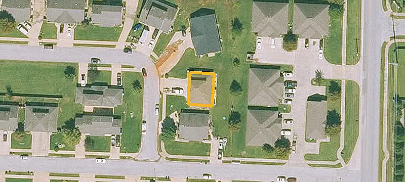Renovated Duplex with Garages