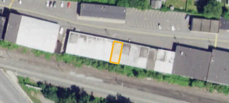 Flex Space with Overhead Door