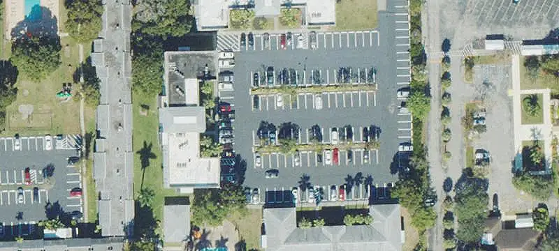 Colonial Village Apartment Complex