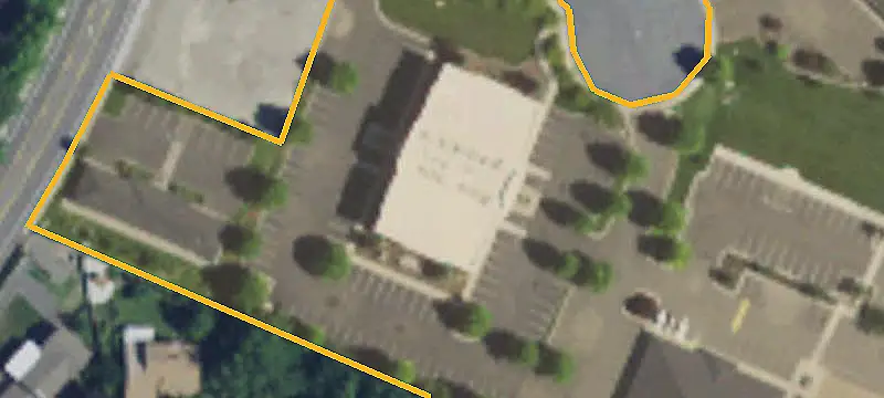 Office Suites in Multi-Tenant Building