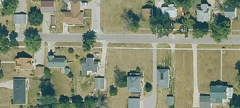 Multi-Building Auto Shop Property