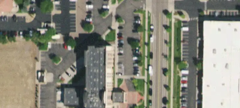 128-Key Airport-Area Hotel