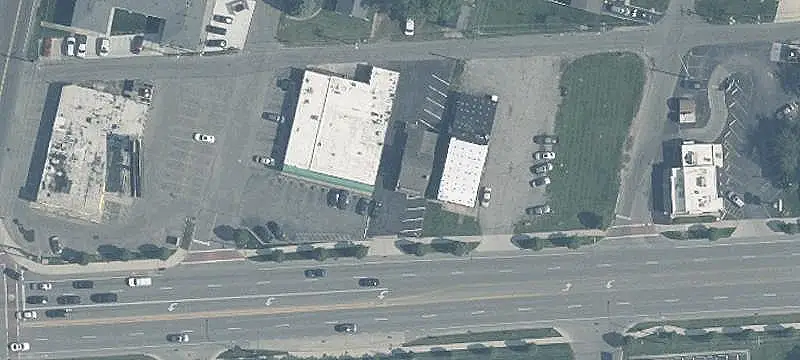 Upper-Level Retail Space