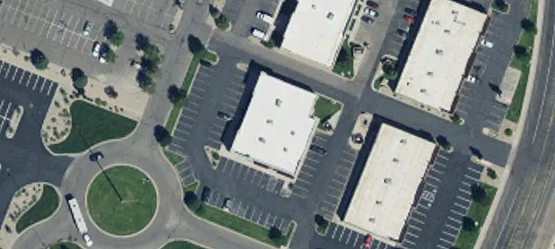 5-Tenant Shopping Center