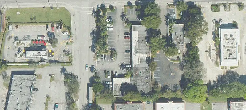 Fully Leased Shopping Center