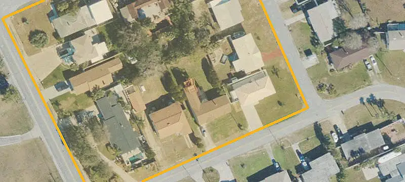 10-Unit Low-Rise Apartment Building