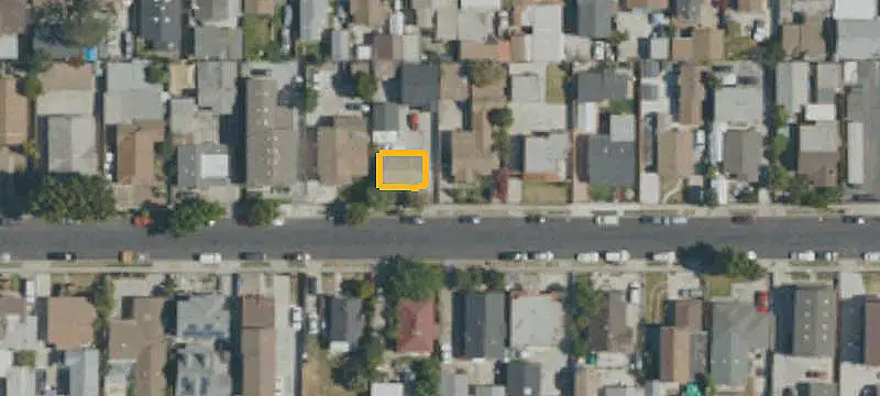 7-Unit Apartment Building