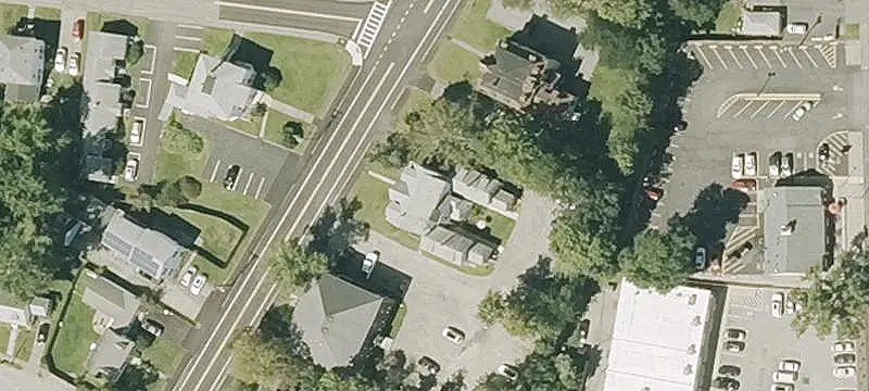 8-Unit Apartment Building
