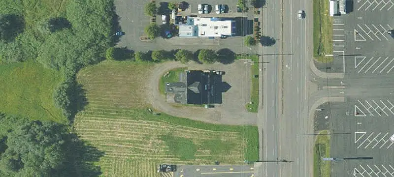 Retail Storefront with Highway Access