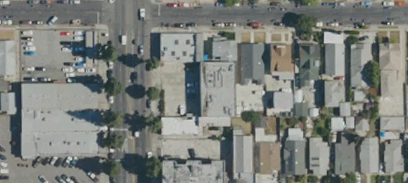Apartment Building with Restaurant