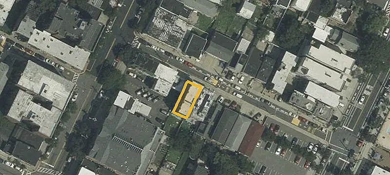 6-Unit Brick Apartment Building