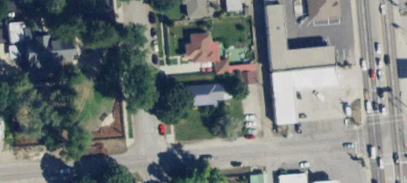 Single-Level Storefront Property