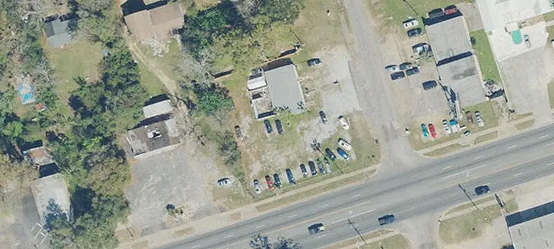 Freestanding Storefront Property
