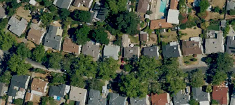 Lots/Land / Acres