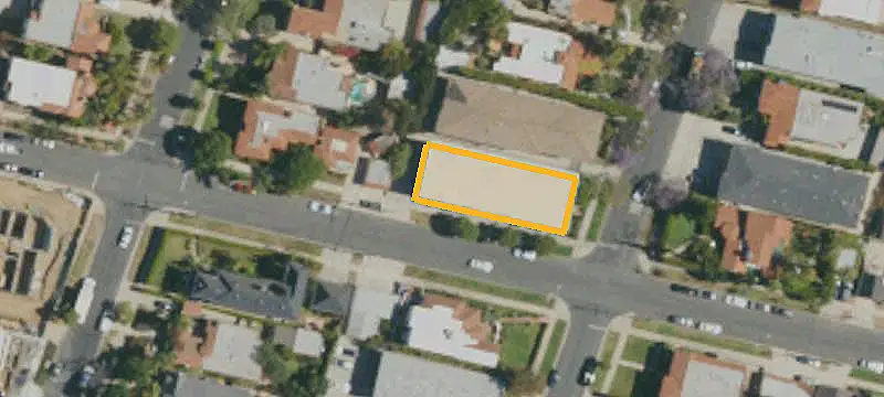Eight-Unit Apartment Building