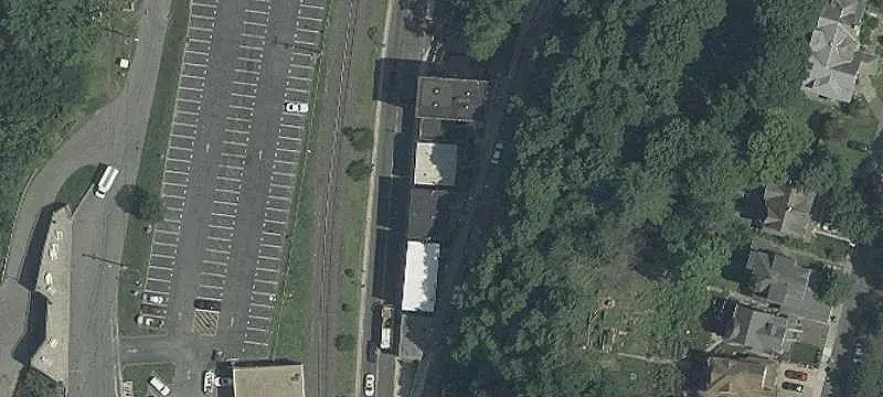 6-Unit Apartment Building