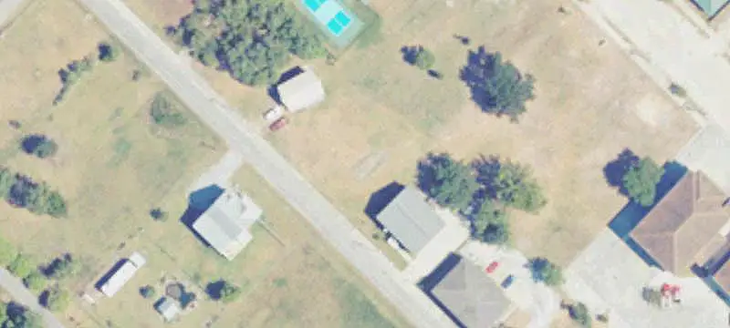 5-Unit Apartment Building with Pool