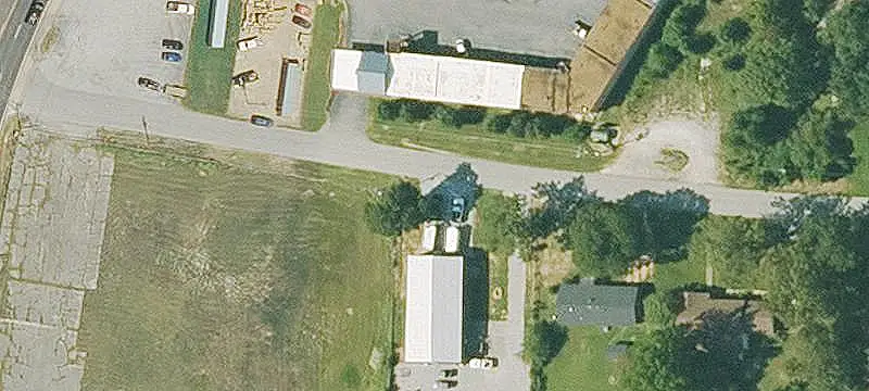 Flex Building with Living Quarters