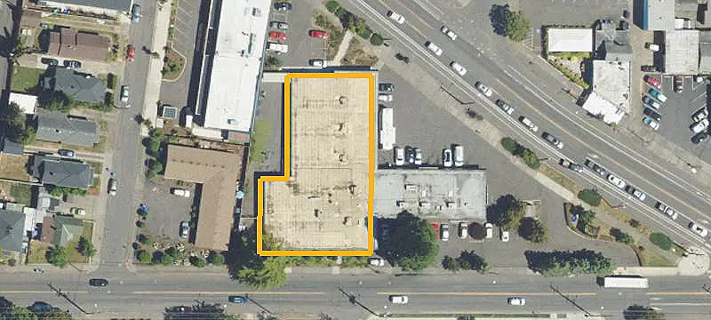 Freestanding Shopping Center