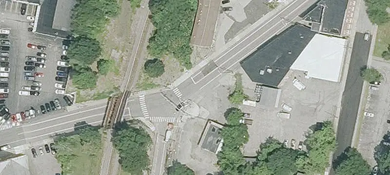 Commercial Land for Retail Use