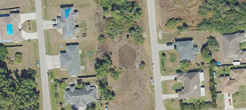 New Two-Unit Duplex with Garages