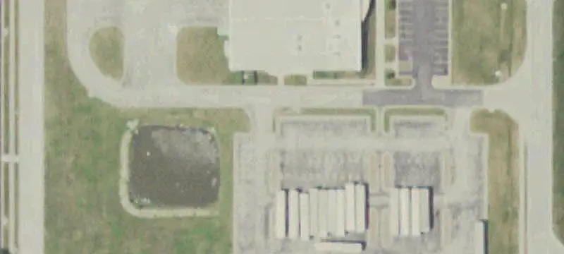 Flex Building With Covered Truck Area
